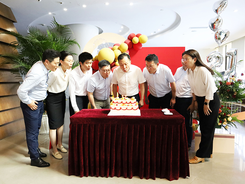 ��ʮһ�� ����δ��ح��AG��˾�ɷ�إһ������������ƪ