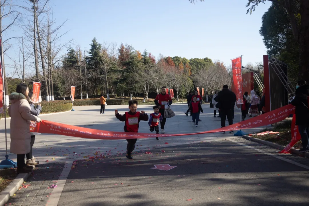 ����2024 ����2025 | AG��˾�ɷ�2025���ս�����˳���ٿ�